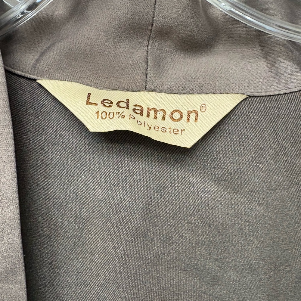 Ledamon kimono style robe - Picture 4 of 10